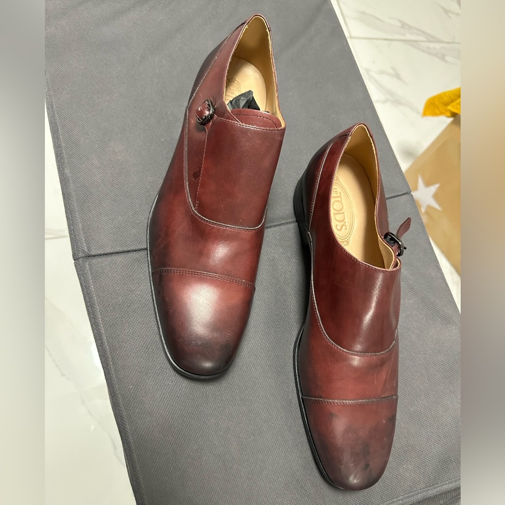 Tod’s Men Dress Shoes - Size 10 Brown/burgundy